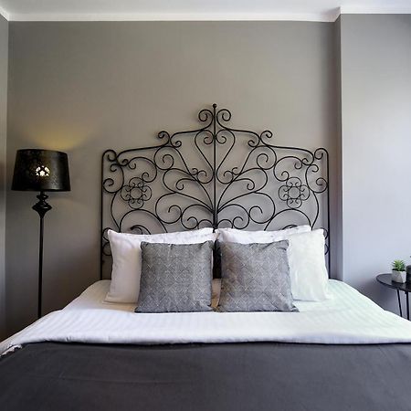 Captivating Old Town Apartment Bukarest Kültér fotó