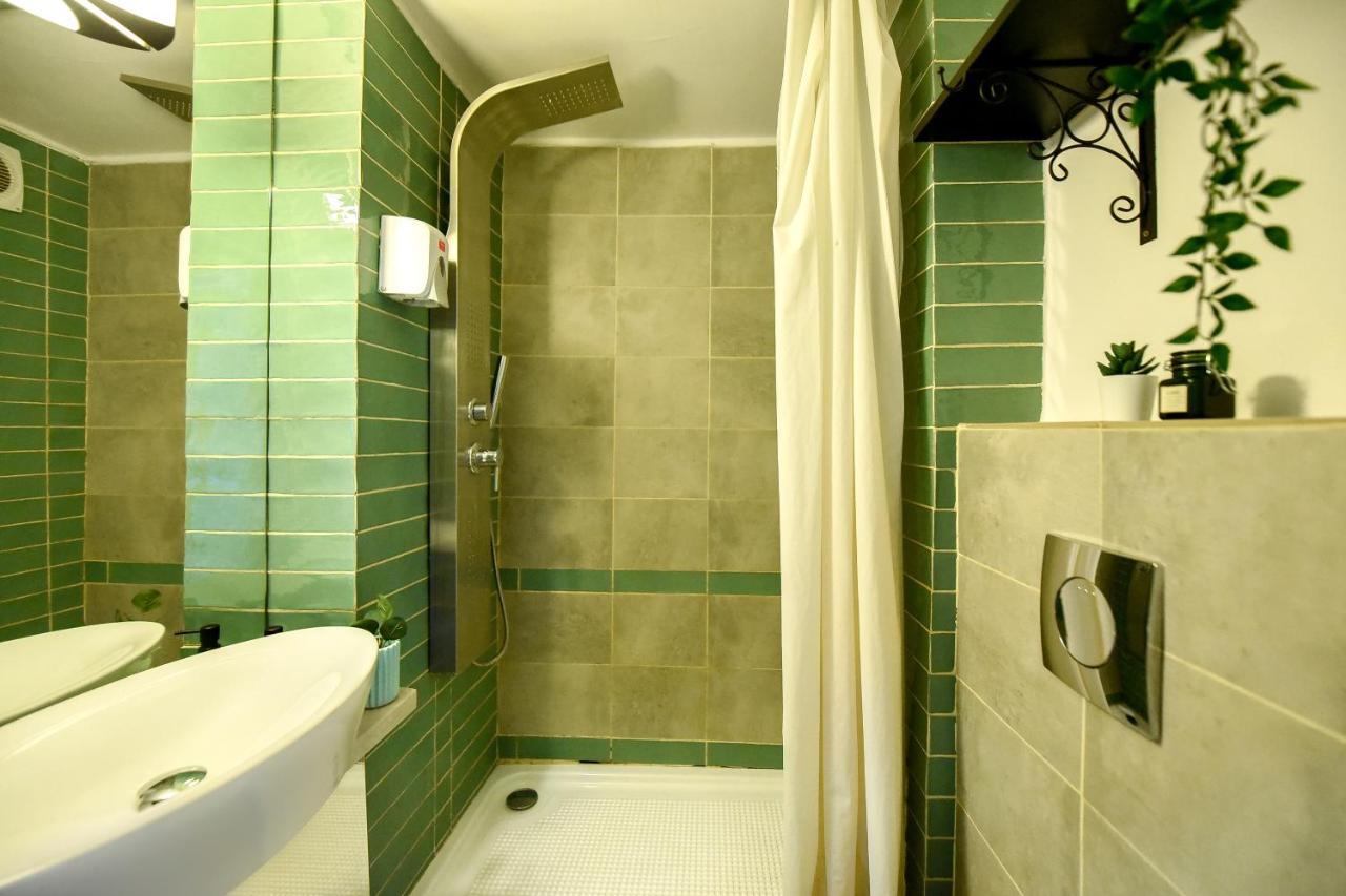 Captivating Old Town Apartment Bukarest Kültér fotó
